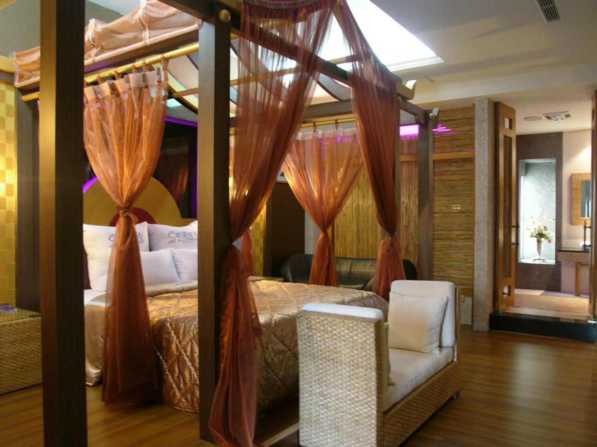 Sexy City Motel Tainan Exterior photo